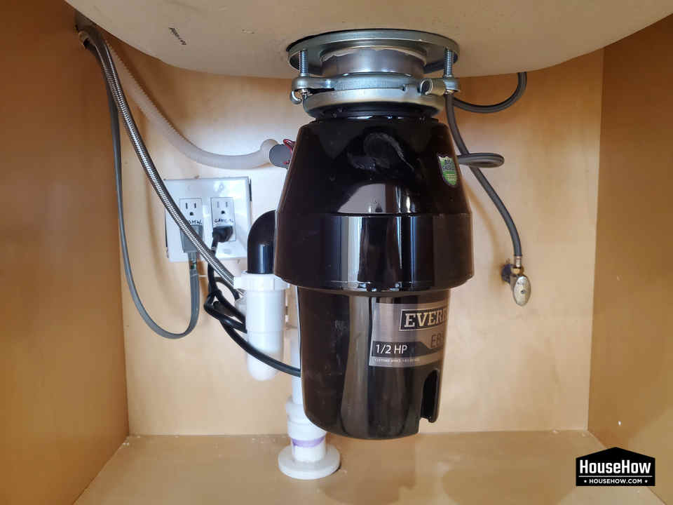 How to Make Garbage Disposal to Smell Better 2 Materials such as ice could be used to get rid of the nasty smell that comes out of garbage disposal.