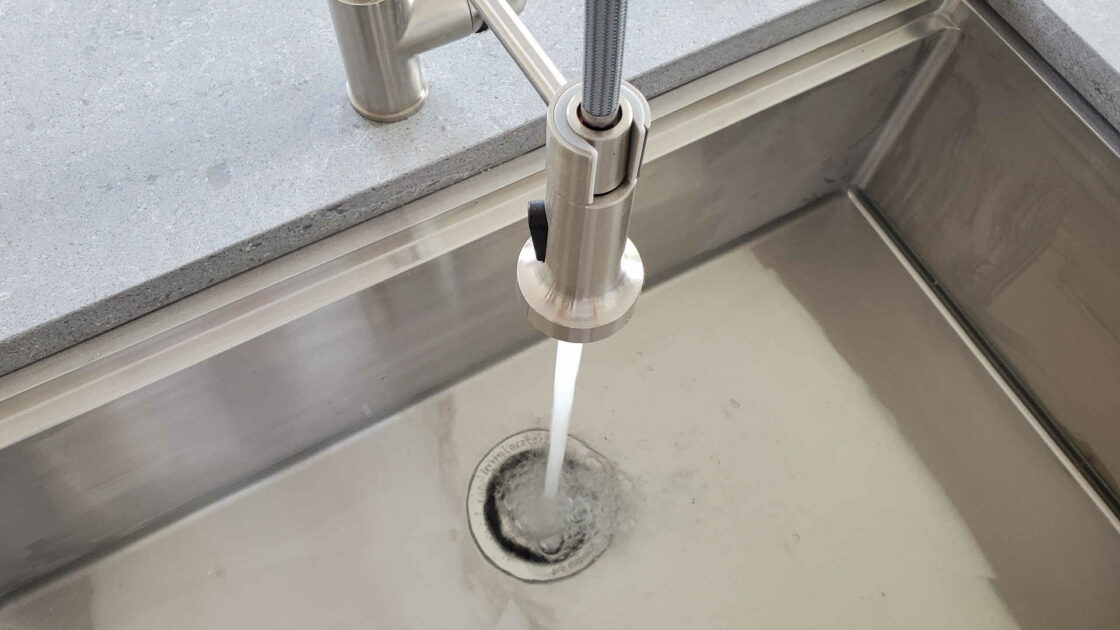 CAN ANY SINK HAVE A GARBAGE DISPOSAL