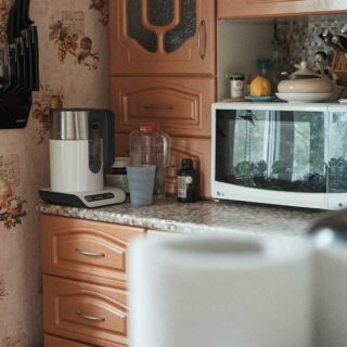 Why you should never put metal in a microwave?